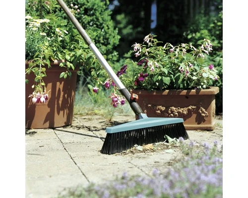 GARDENA Combisysteem Straatbezem En Gazonhark 2 GARDENA Combisysteem Straatbezem En Gazonhark - Afbeelding 2